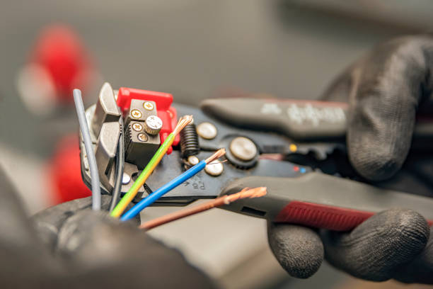 Best Emergency Electrical Repair  in Salina, KS